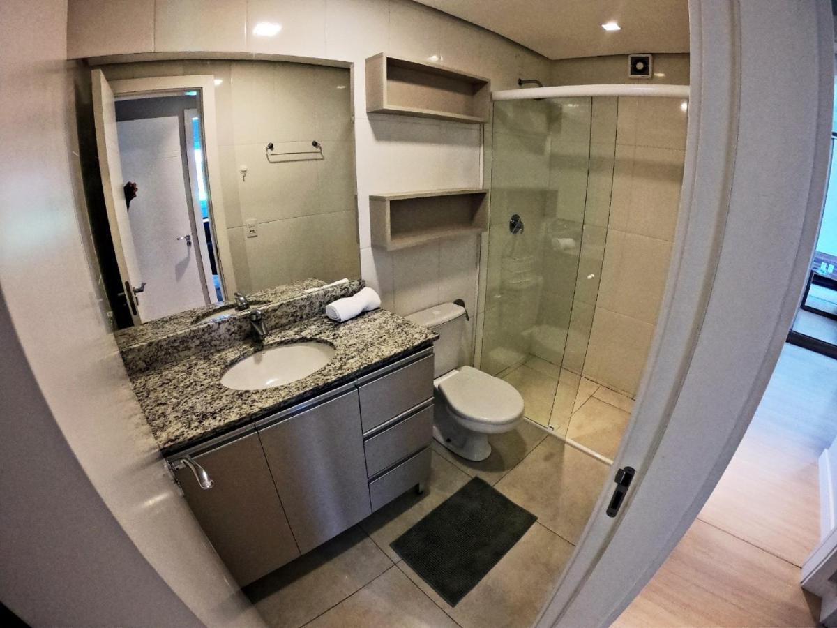 Este Amplo E Charmoso Apartamento Espera Por Voce! Gramado